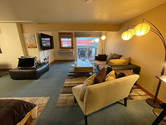 3rd image of 1041 Lincoln Ave #400