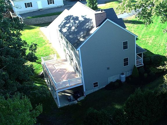 5th image of 47 Tanglewood Dr