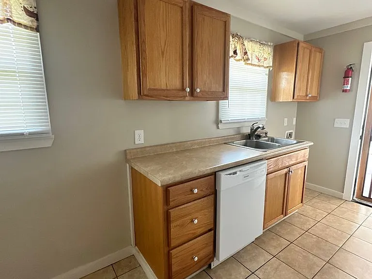 508 Green St — Photo 24