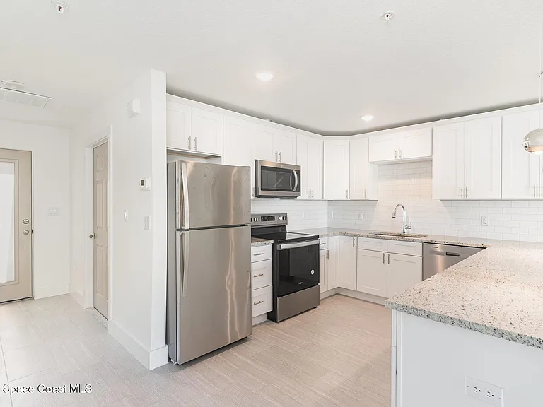 1635 Par St NE #2103 — Photo 9