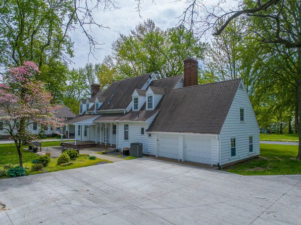 531 E Eastwood St, Marshall, MO 65340