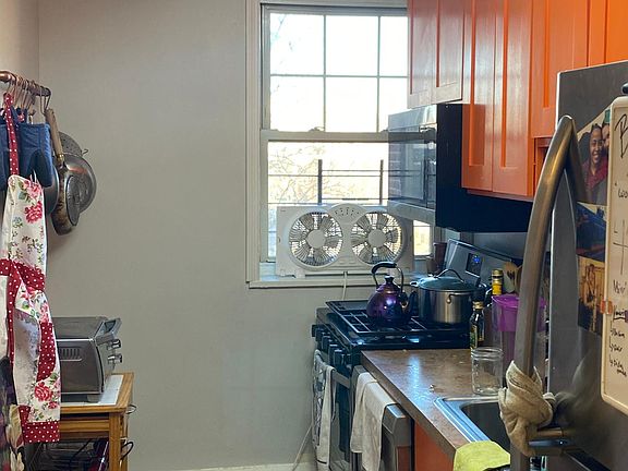 4th image of 2465 John Fitzgerald Kennedy Blvd #5A