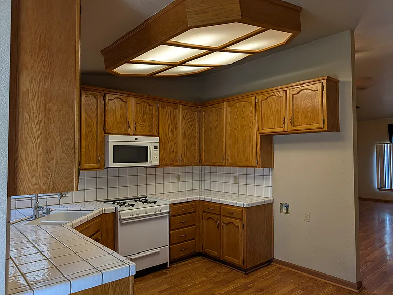 3524 E Roosevelt Ave — Photo 15