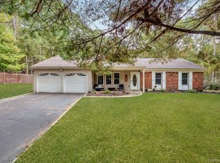 11 Cobblestone Dr, Ridge, NY 11961