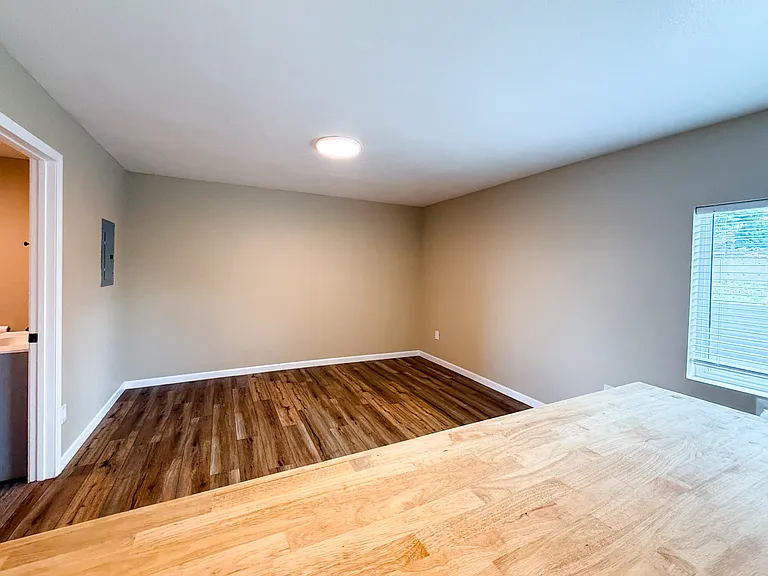501 E 2nd Ave #5 — Photo 12