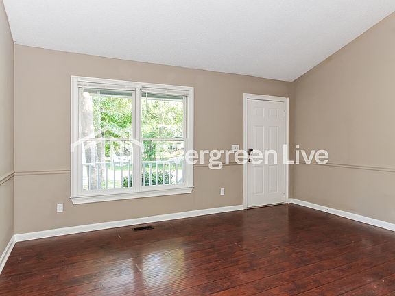 2nd image of 313 Netherland Dr
