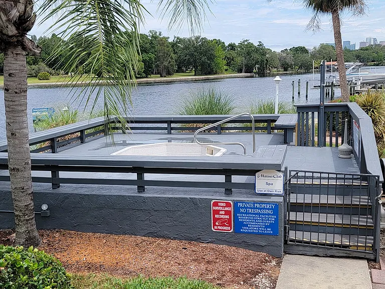2424 W Tampa Bay Blvd #M201 — Photo 27