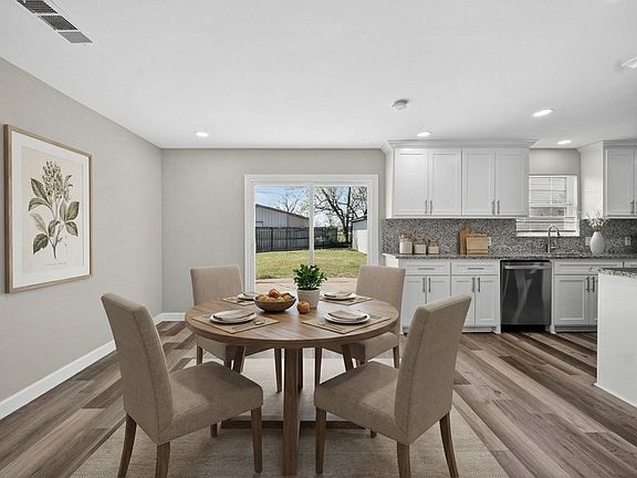 Dinning are
virtually staged