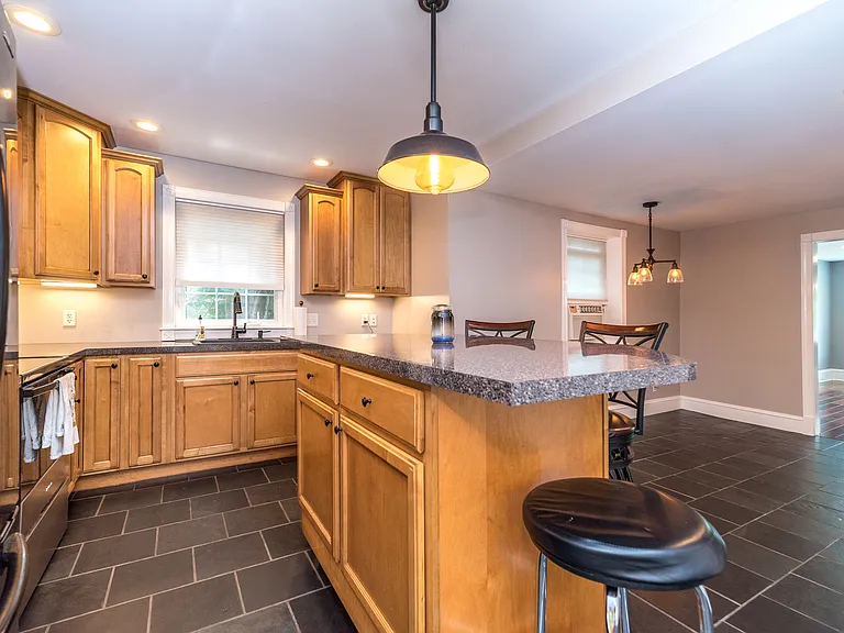 2477 Walnut St — Photo 16