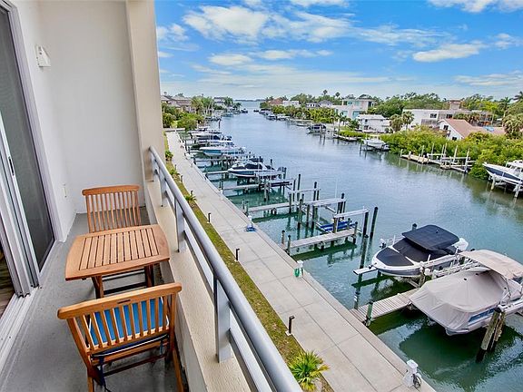 3rd image of 1709 Tamiami Trl Unit 416