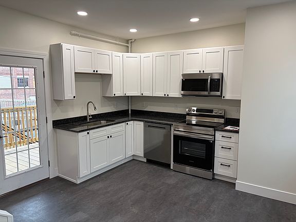 2nd image of 111 W Market St #2