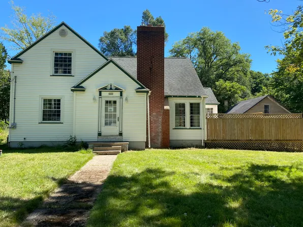 8966 Holton Duck Lake Rd, Holton, MI 49425