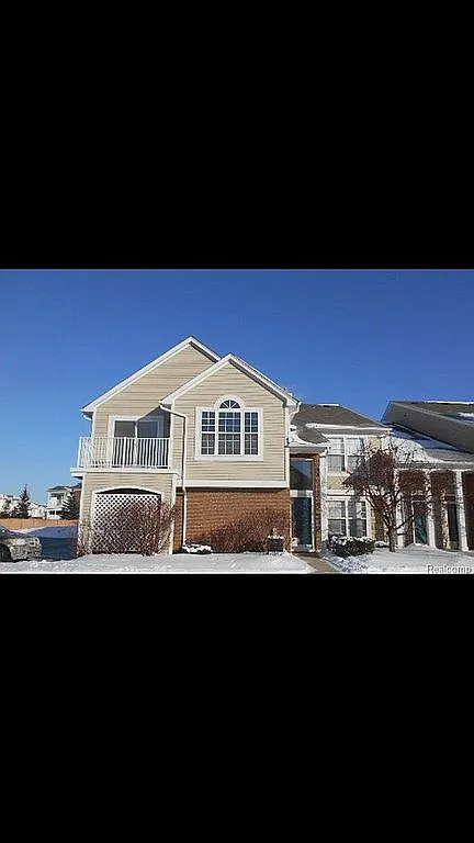 5777 Pine Aires Dr photo 1