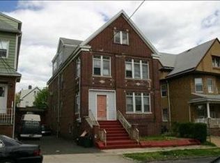 79 W 50th St, Bayonne, NJ 07002