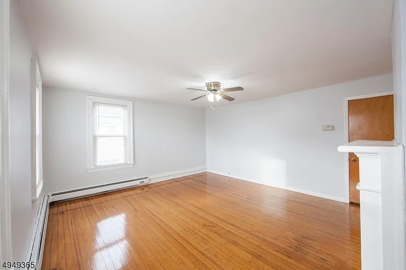 1 bed, 1.0 bath, $1,800 — Photo 2