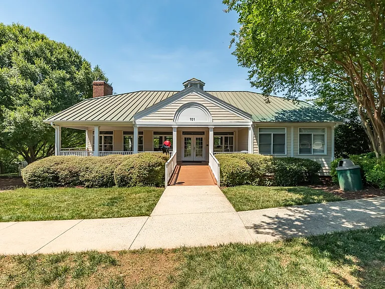 207 Towne Ridge Ln — Photo 34