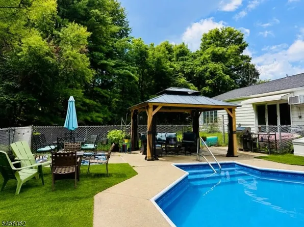 84 Lake Wallkill Rd, Vernon Twp., NJ 07461
