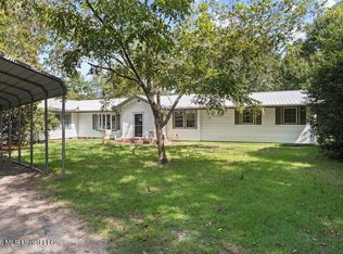 345 Balmoral Dr, Poplarville, MS 39470