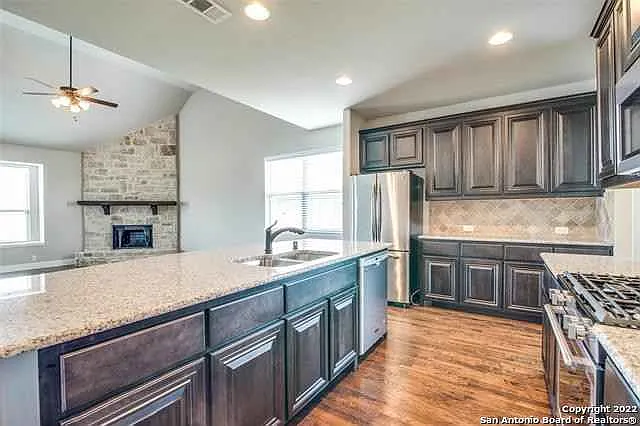 4613 Sephora Dr — Photo 10