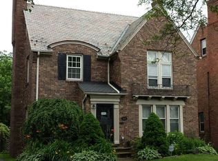 2445 Traymore Rd, University Heights, OH 44118