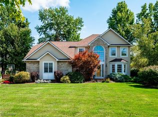 4215 White Pine St, Avon, OH 44011