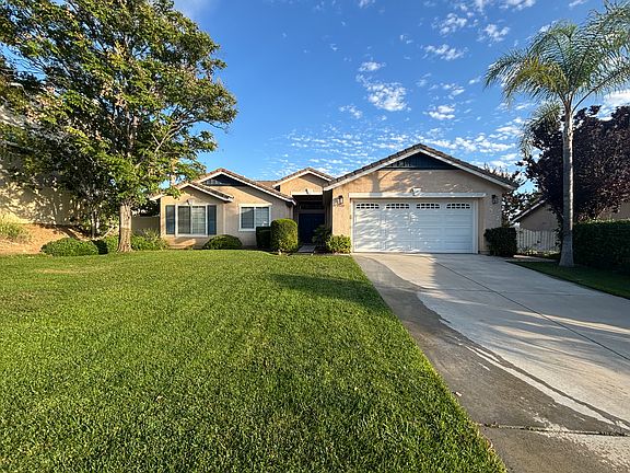 Beautifully maintained home.