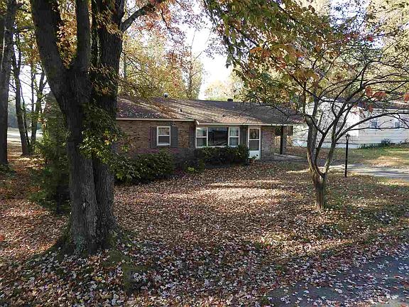 3rd image of 1312 Peggy Ln