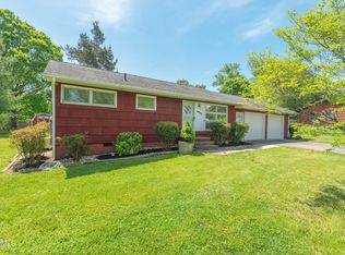 4812 Green Meadow Ln, Knoxville, TN 37917