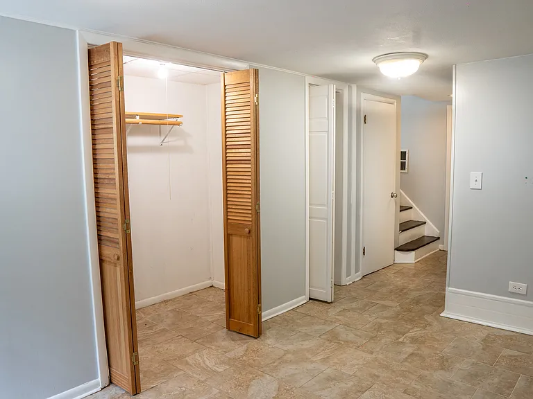 9733 Karlov Ave — Photo 26