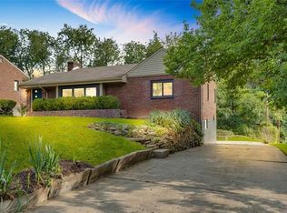 653 Moreland Dr, Pittsburgh, PA 15243