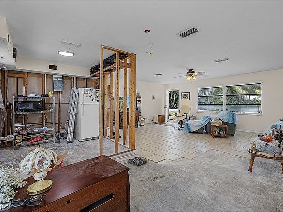 5th image of 12170 Dolphin Rd