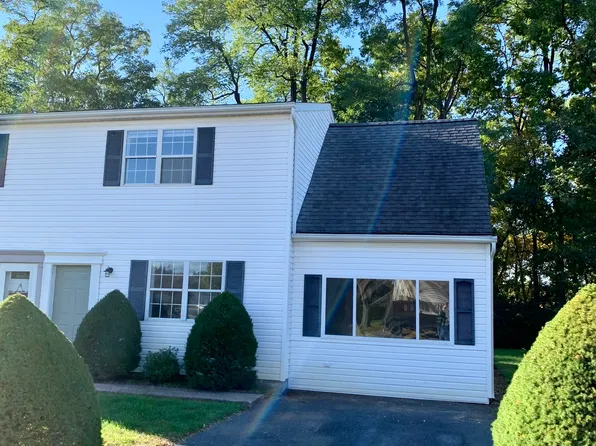 250 S Center St, Cleona, PA 17042