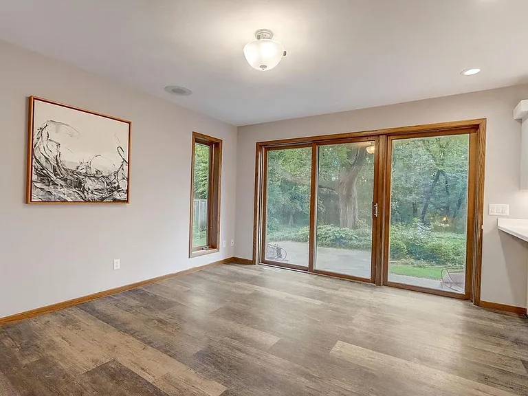 7653 Farmington Way — Photo 9