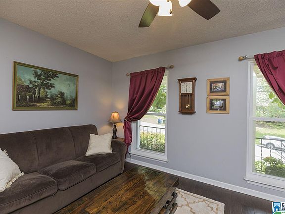 3rd image of 2363 Locke Ln