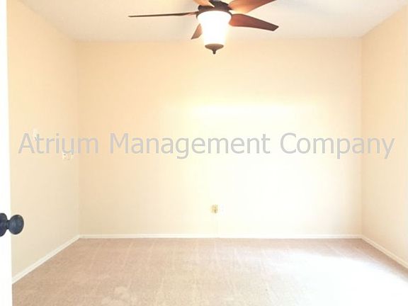 4th image of 300 Country View Ct