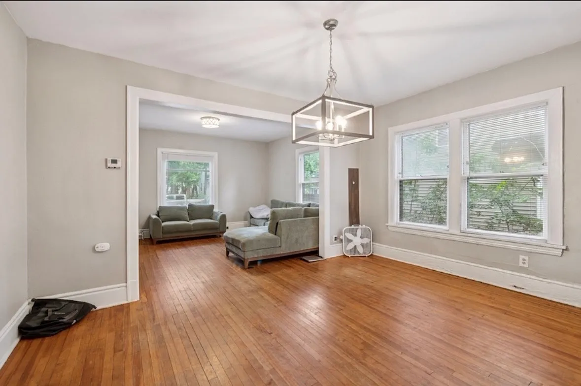 2 bed, 900 sqft, $1,650 — Photo 3