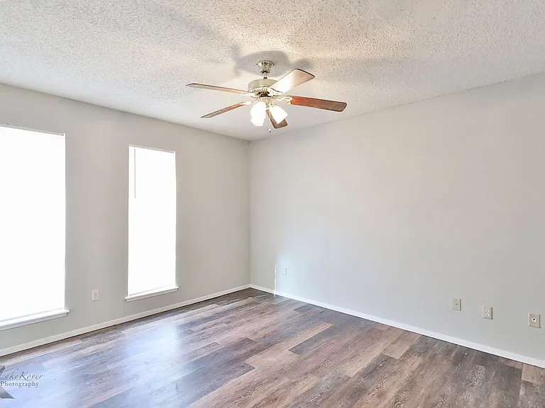 419 Somerset Pl — Photo 3