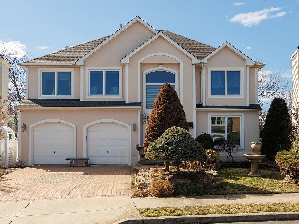 7 Crescent Cove Dr, Seaford, NY 11783 MLS 3460557 Zillow