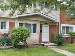 25814 Jeanette Ct, Roseville, MI 48066