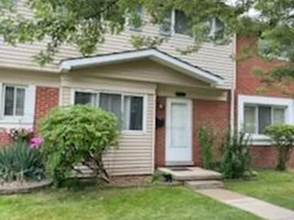 25814 Jeanette Ct, Roseville, MI 48066