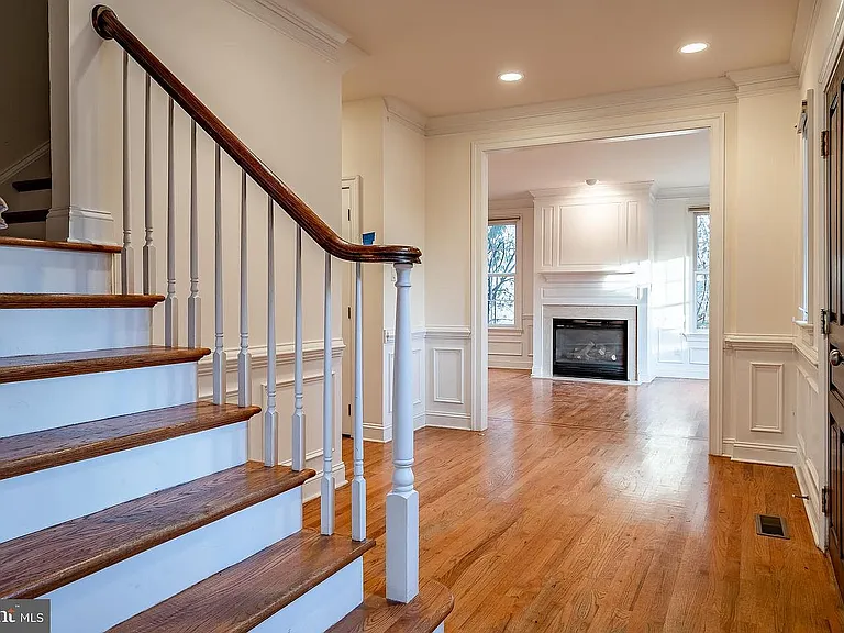 2075 Matsons Cir — Photo 3