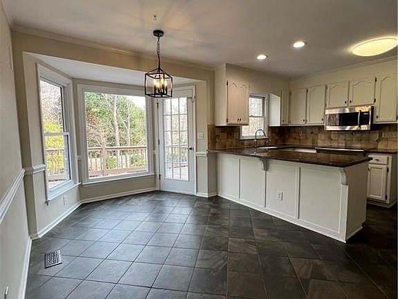 4th image of 2808 Colony Woods Dr