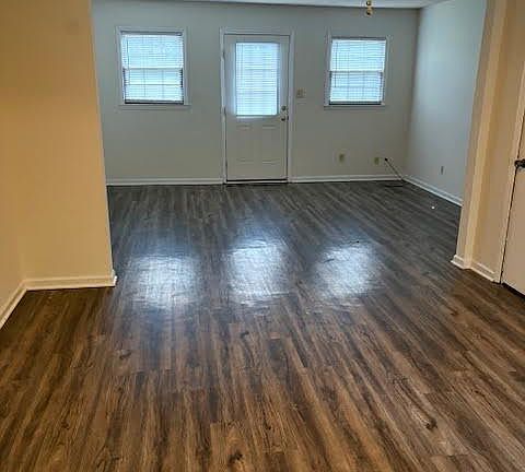 2nd image of 1544 Ashland Dr #A