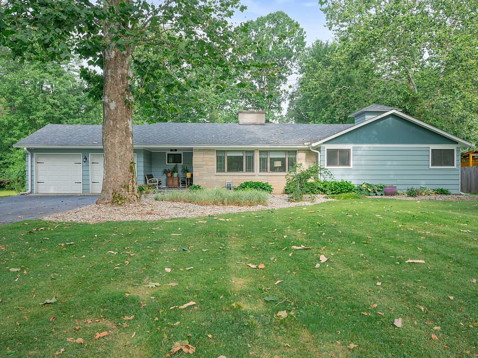 1st image of 8804 Manderley Dr