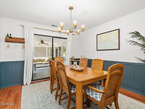 3rd image of 2106 Joslyn Drive