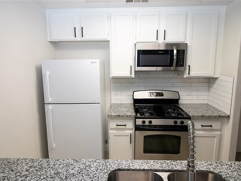 1468 Reef Ridge Ct — Photo 6