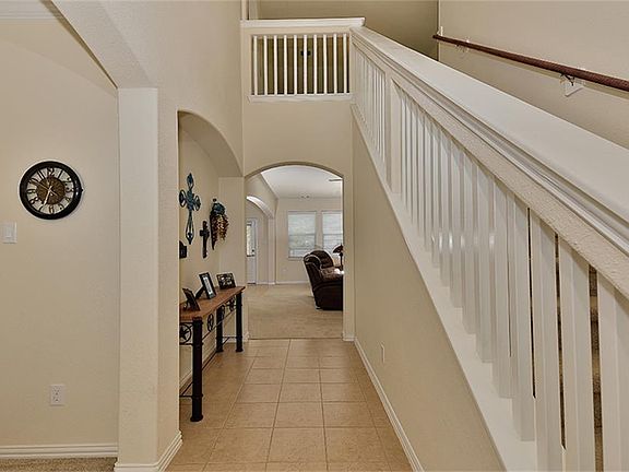 5th image of 6614 Hayden Dr