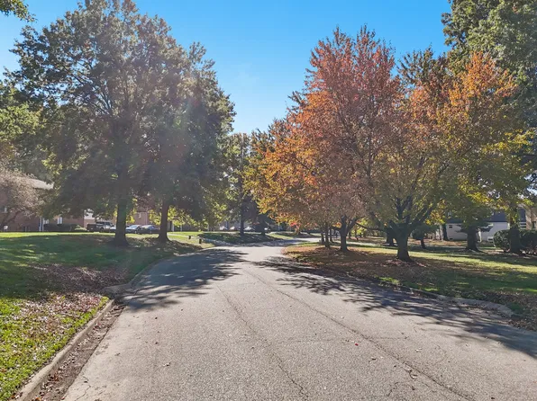 Lake Cable Village Apartments