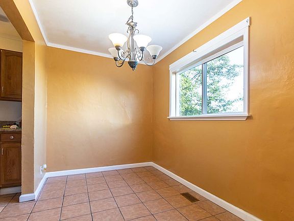 5th image of 7790 Hillmont Dr