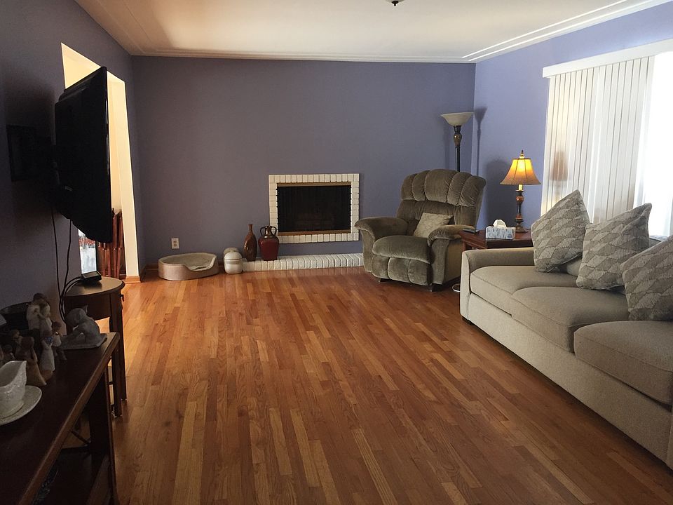 2nd image of 23150 Gladhill Ln